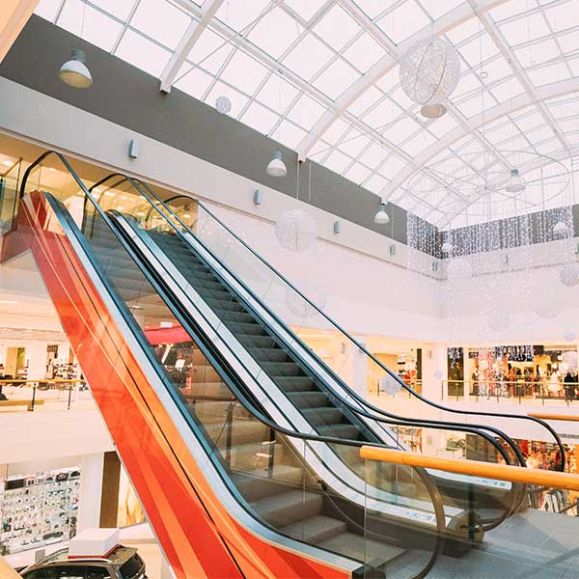 Shoppings se atualizam, incorporam novidades e confiam na retomada