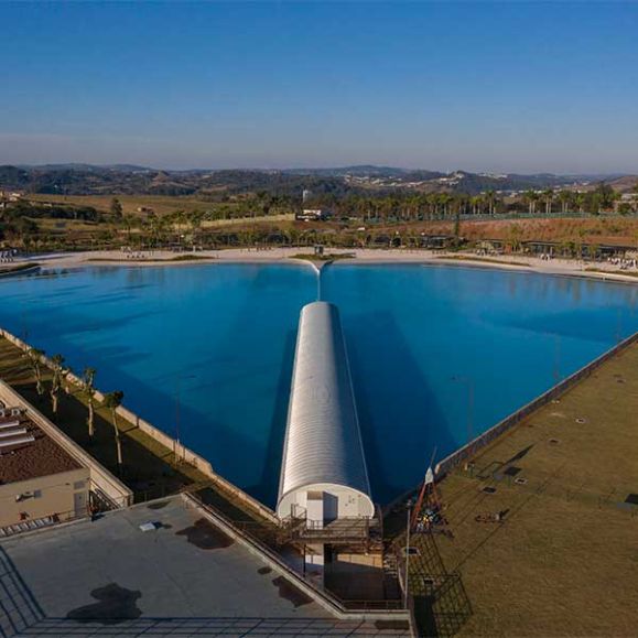 Fazenda da Grama lança praia artificial em momento de alta do surfe brasileiro